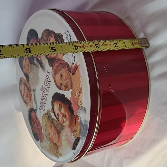 American Girl Pleasant Company Hallmark 2003 Tin Round Box 8" - Picture 4 of 14